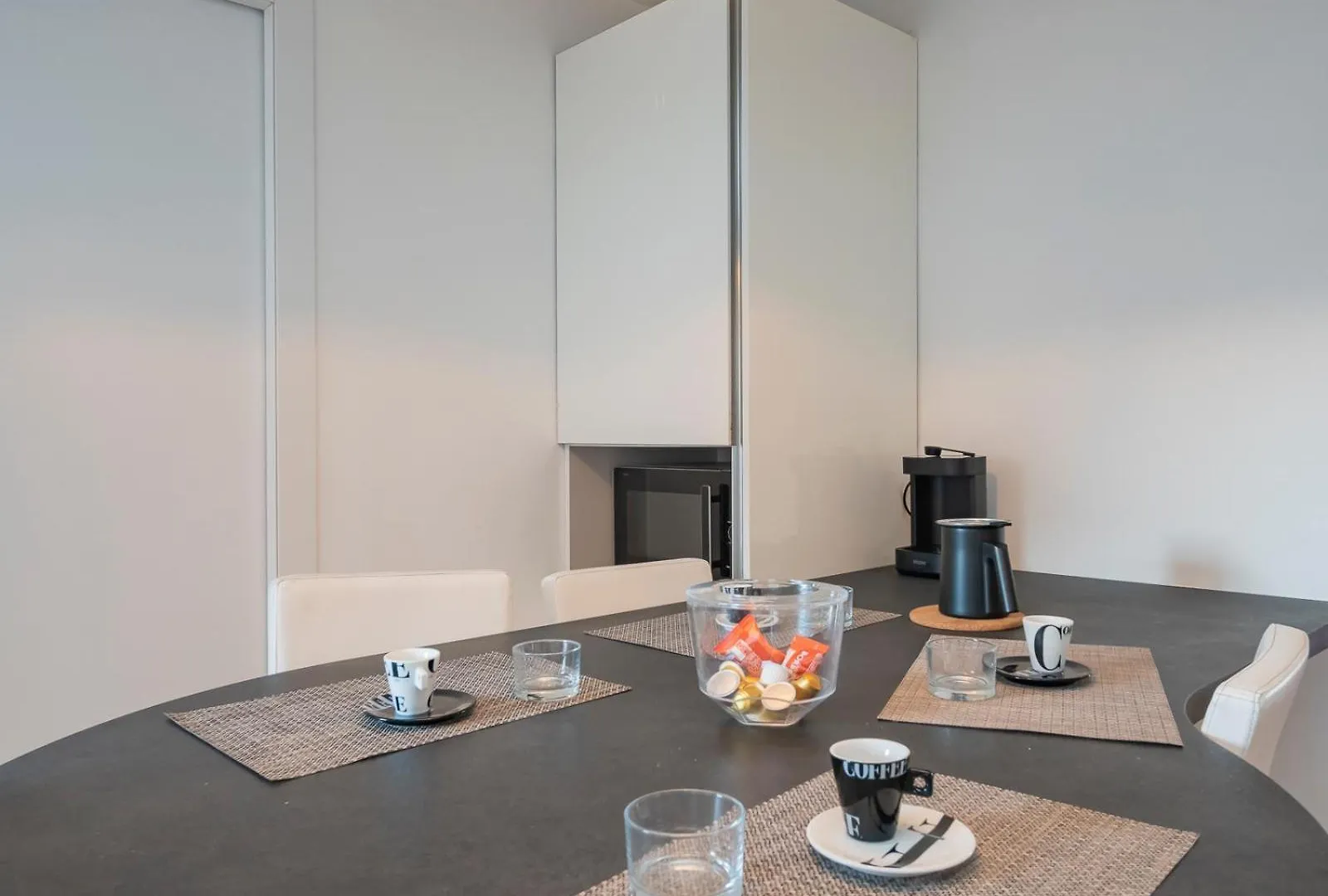 Xenia Apartments - Luxury & Elegant Penthouse In City Life Milano İtalya